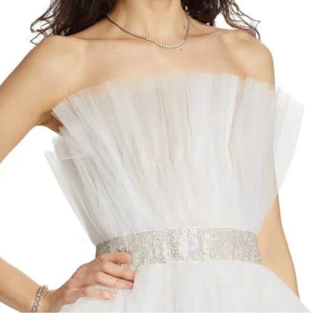 EUC Bronx and Banco Anna Tulle High-Low Strapless Gown - Picture 6 of 9